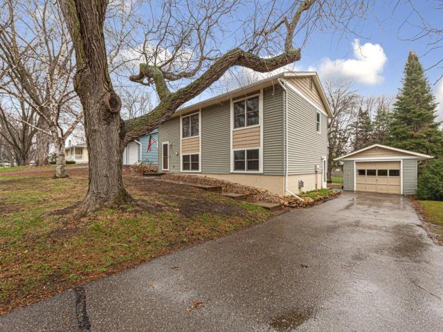 1401 Autumn Drive Faribault MN 55021 - MLS# 7084138