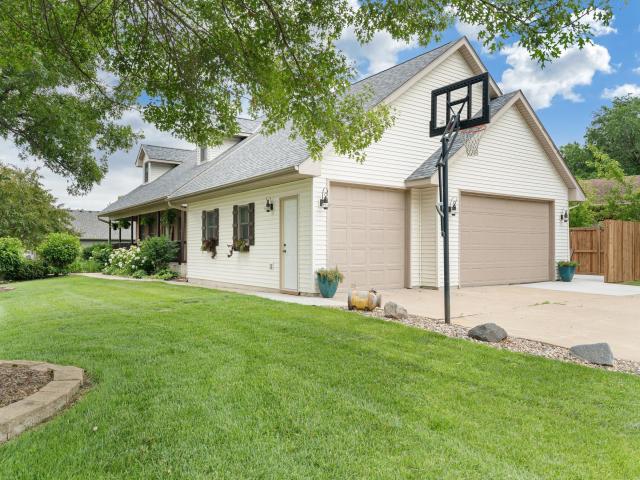 1845 Paulis Drive Faribault MN 55021 - MLS# 7084519