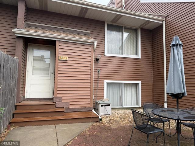 814 Seal Street Saint Paul MN 55114 - MLS# 7084792