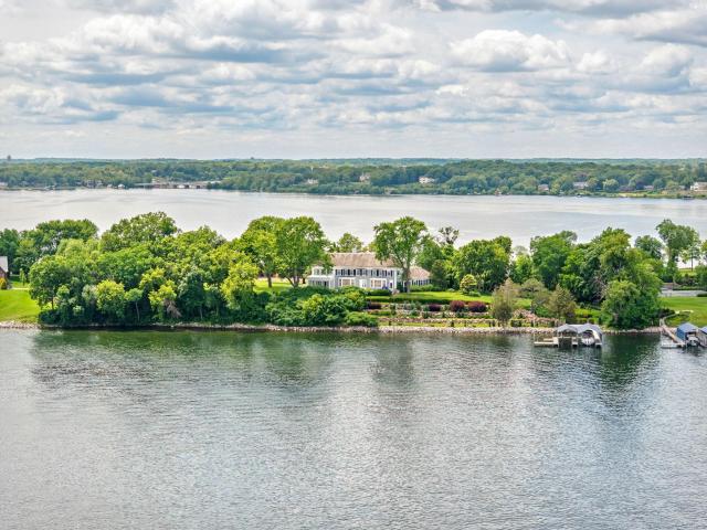 1480 Bracketts Point Road Wayzata MN 55391 - MLS# 7084858