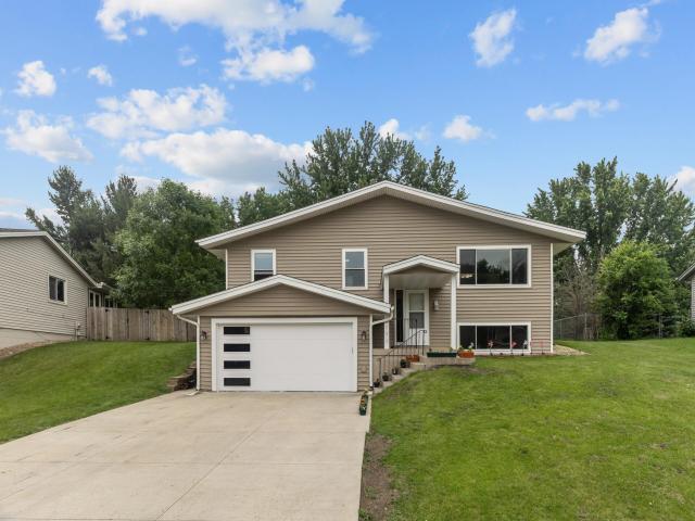 4990 148th Path W Apple Valley MN 55124 - MLS# 7085091