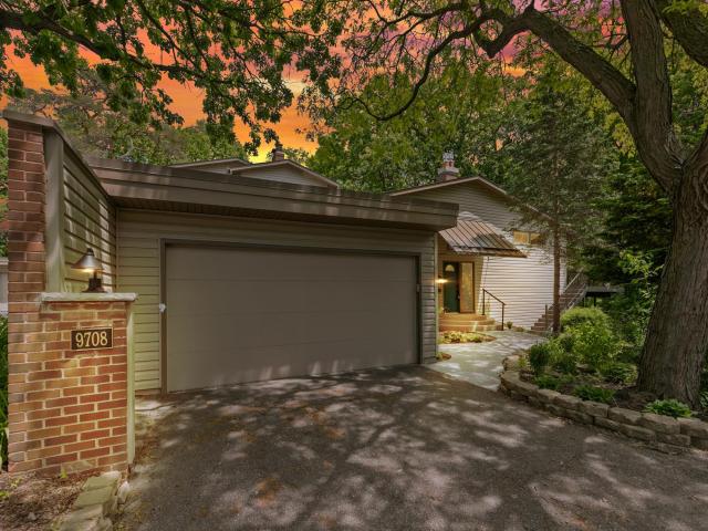 9708 Mill Creek Drive Eden Prairie MN 55347 - MLS# 7085320