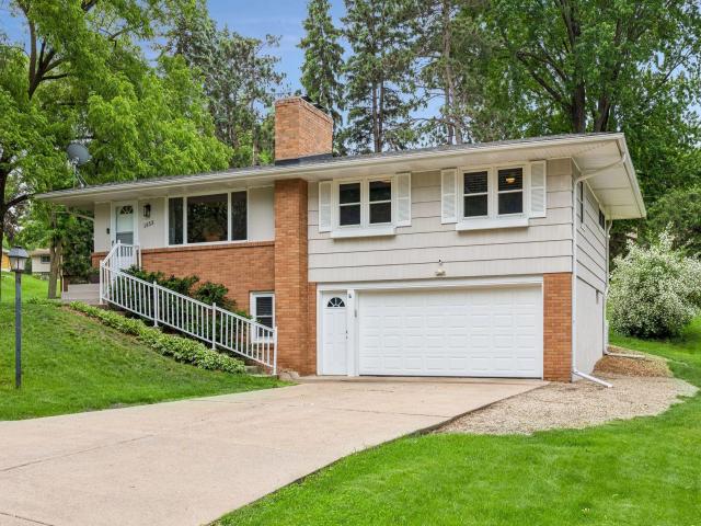 1353 Hillcrest Drive NE Minneapolis MN 55432 - MLS# 7085527