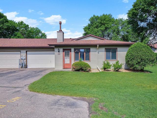 8642 S Maplebrook Circle Brooklyn Park MN 55445 - MLS# 7085584