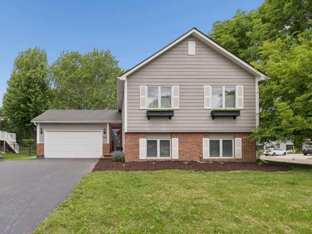 7250 Cactus Curve Chanhassen MN 55317 - MLS# 7085644
