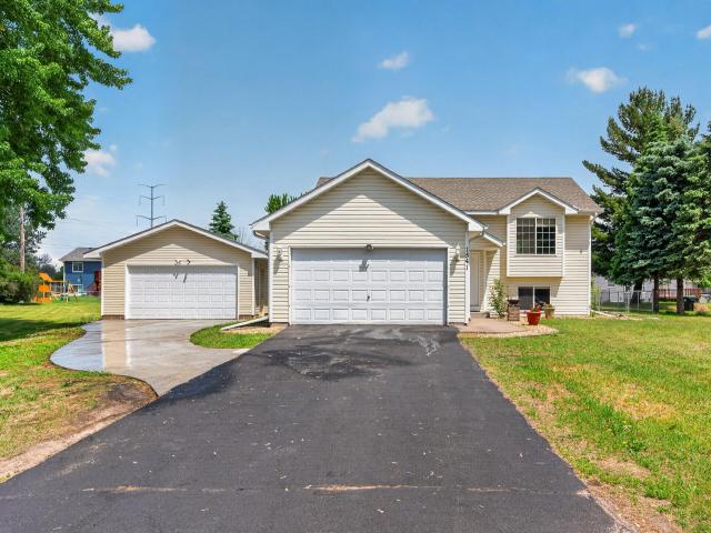 1541 146th Lane NW Andover MN 55304 - MLS# 7085736