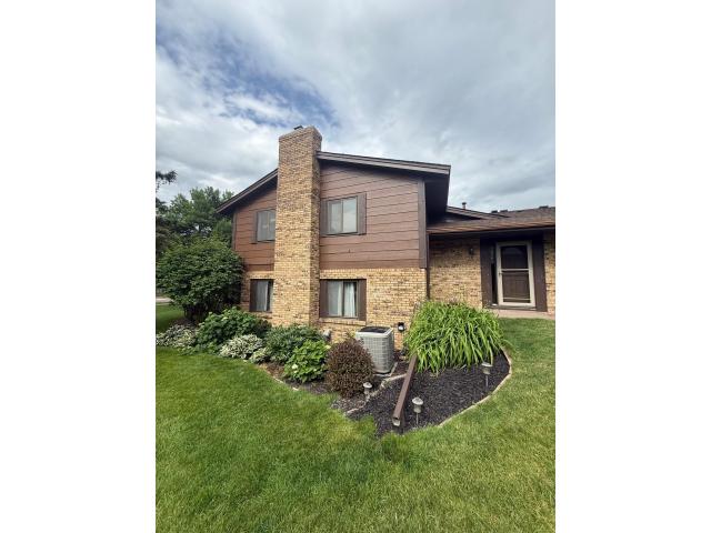 7111 Robinwood Saint Paul MN 55125 - MLS# 7085806