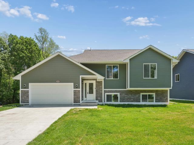 1886 Desoto Street N Maplewood MN 55117 - MLS# 7085813