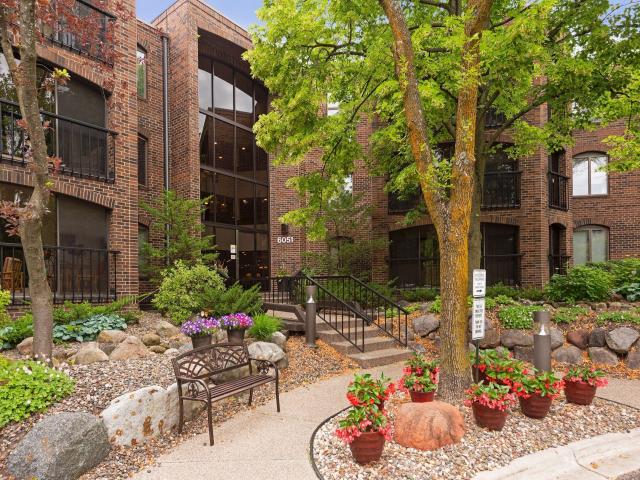 6051 Laurel Avenue Unit 112 Minneapolis MN 55416 - MLS# 7085832
