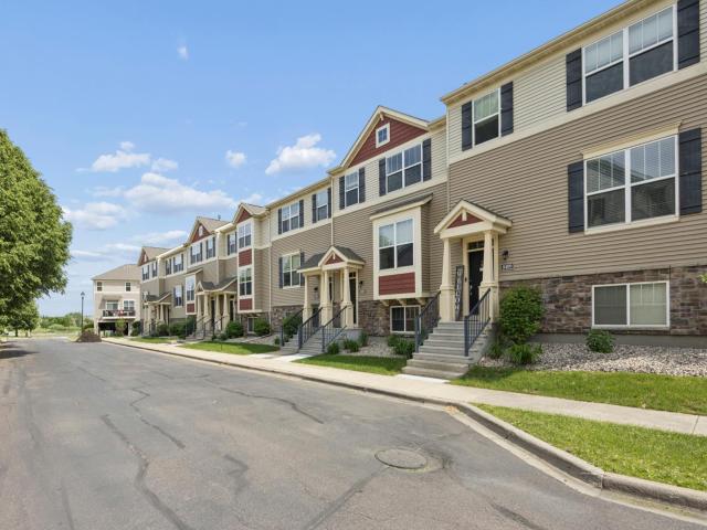 8405 Norwood Lane N Maple Grove MN 55369 - MLS# 7085953