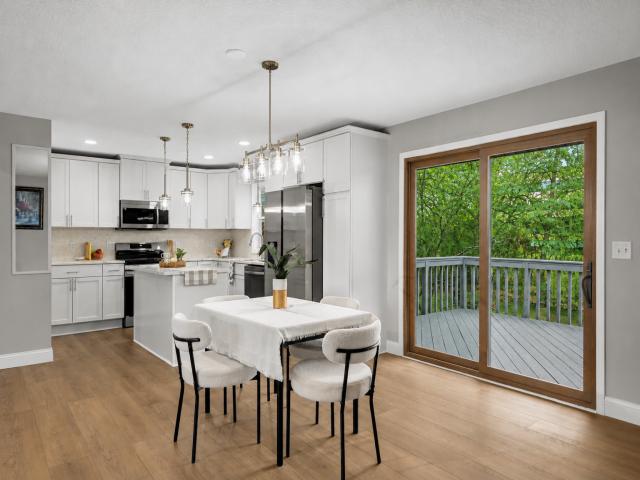 11004 Oak Knoll Terrace N Hopkins MN 55305 - MLS# 7085955
