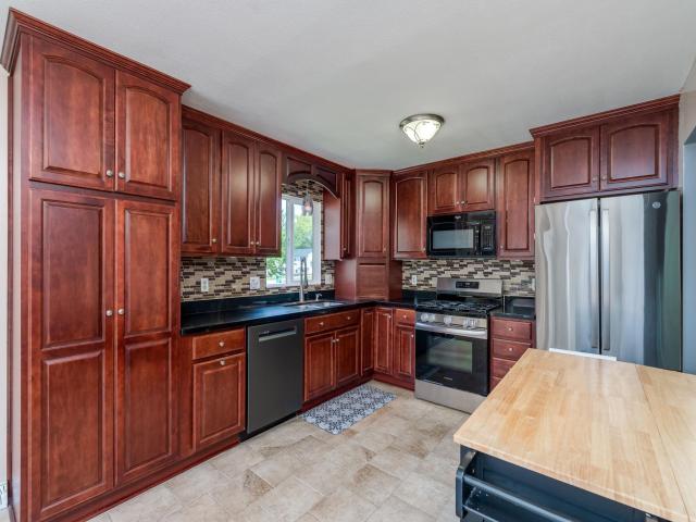 225 20th Street NW Owatonna MN 55060 - MLS# 7085995