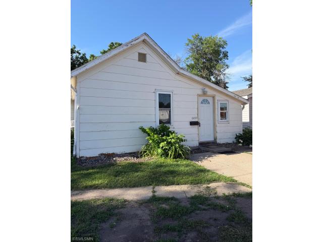 607 1st Avenue E Shakopee MN 55379 - MLS# 7086404