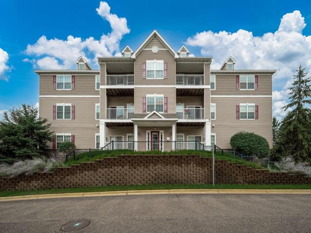 12727 College View Drive Unit 203 Eden Prairie MN 55347 - MLS# 7086408