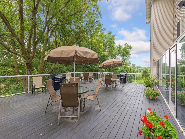 1321 Lake Drive W Unit 123 Chanhassen MN 55317 - MLS# 7086500