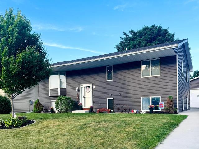 610 3rd Avenue SE Stewartville MN 55976 - MLS# 7086658
