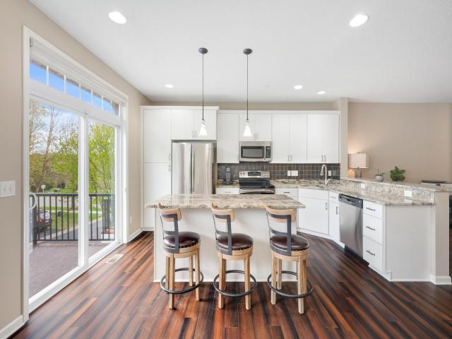 11330 Sandcastle Drive Unit C Woodbury MN 55129 - MLS# 7086759