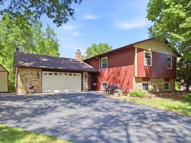 15873 Hayes Trail Court Apple Valley MN 55124 - MLS# 7087017
