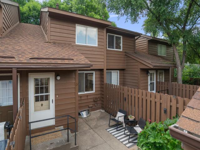 2455 Crestwood Drive Saint Paul MN 55109 - MLS# 7087068