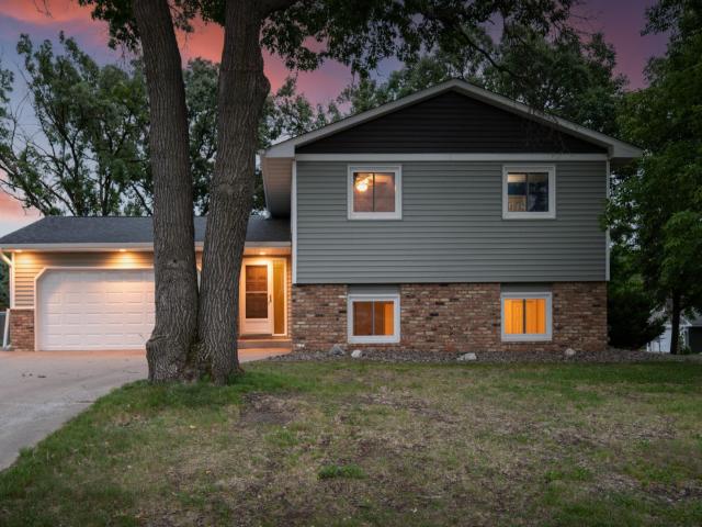 62 98th Lane NW Coon Rapids MN 55448 - MLS# 7087587