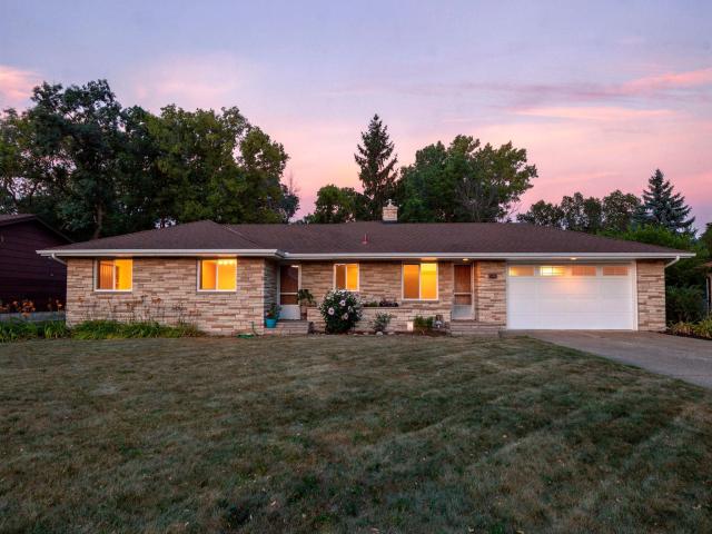 408 Woodland Drive Burnsville MN 55337 - MLS# 7087614