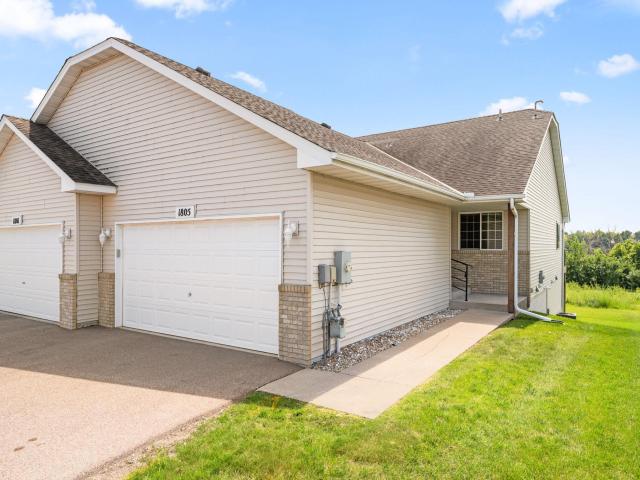 1805 Lakeridge Way Waconia MN 55387 - MLS# 7087667