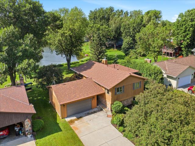 2516 Ridge Lane Saint Paul MN 55112 - MLS# 7087786
