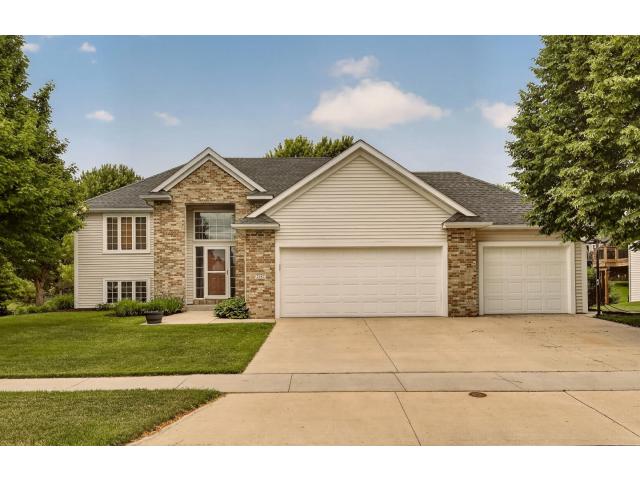 2482 Crimson Ridge Circle NW Rochester MN 55901 - MLS# 7087812