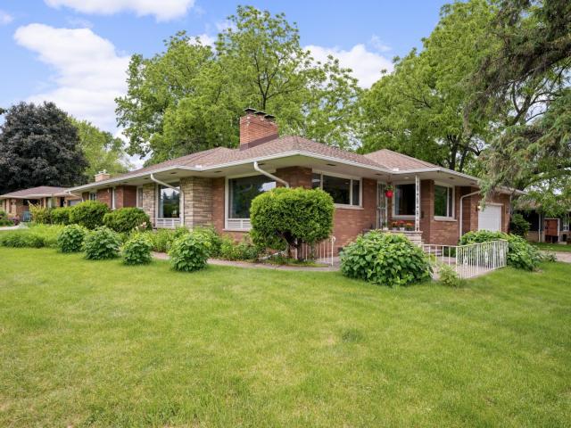 1495 County Road B2 W Saint Paul MN 55113 - MLS# 7087936