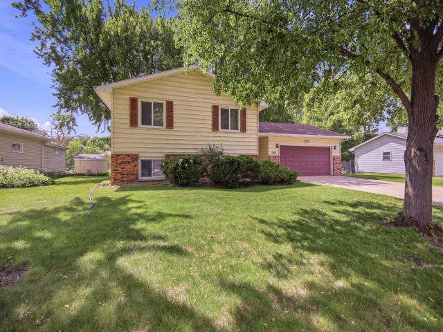 1912 7th Avenue NE Owatonna MN 55060 - MLS# 7087956