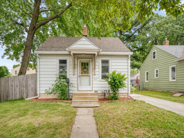 1010 9th Avenue SE Rochester MN 55904 - MLS# 7088128