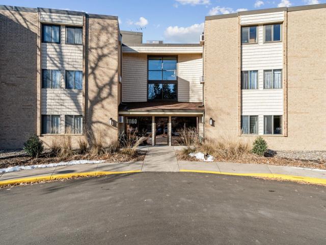 11160 Anderson Lakes Parkway Unit 202 Eden Prairie MN 55344 - MLS# 7088389