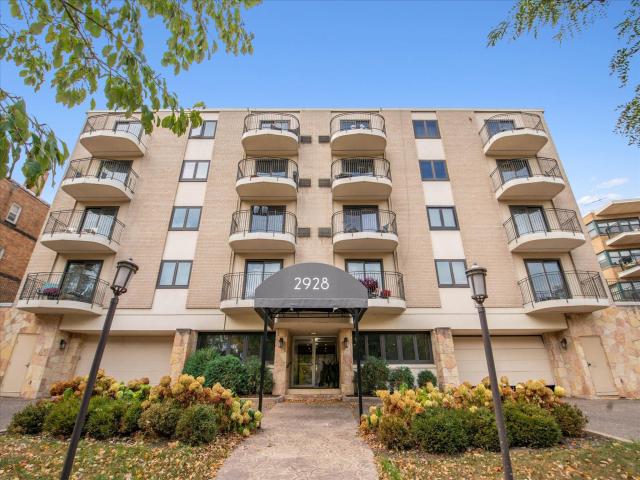 2928 Dean Parkway Unit 2J Minneapolis MN 55416 - MLS# 7088886