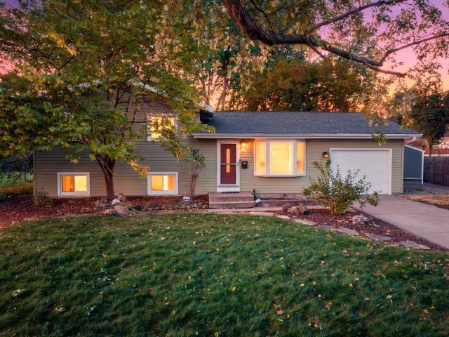 3865 Gettysburg Avenue N New Hope MN 55427 - MLS# 7089027