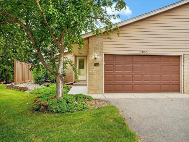 7055 Robinwood Trail Saint Paul MN 55125 - MLS# 7089040