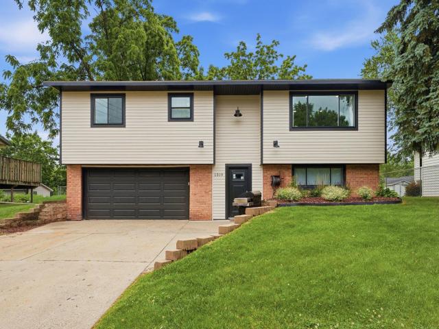 1319 15th Street W Hastings MN 55033 - MLS# 7089041