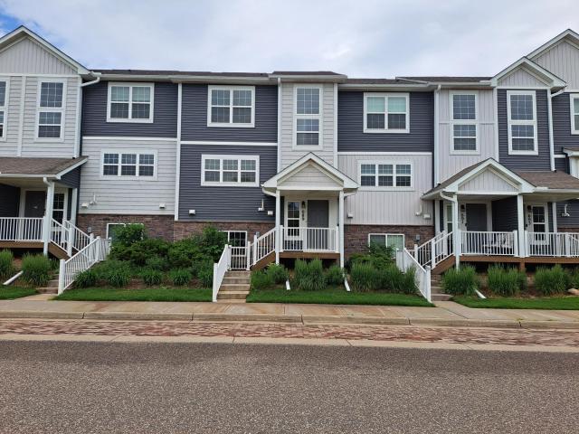 689 Village Drive Lino Lakes MN 55014 - MLS# 7089073