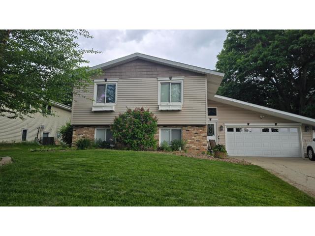1794 17th Avenue NW Saint Paul MN 55112 - MLS# 7089344