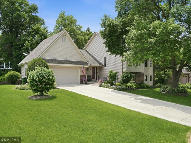 1426 Colleen Avenue Saint Paul MN 55112 - MLS# 7089349