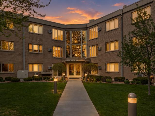 4360 Brookside Court Unit 218 Minneapolis MN 55436 - MLS# 7090036