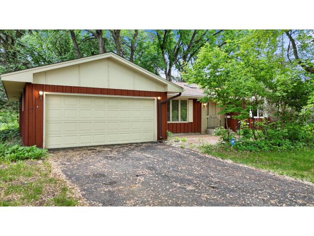 13009 Lakeview Drive Burnsville MN 55337 - MLS# 7090083