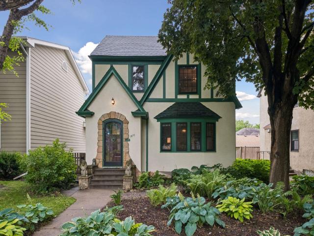 1870 Beechwood Avenue Saint Paul MN 55116 - MLS# 7090175
