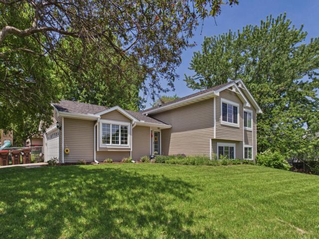7598 Upper 23rd Street N Oakdale MN 55128 - MLS# 7090269