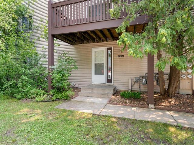 4836 Grenwich Trail N Saint Paul MN 55128 - MLS# 7090616