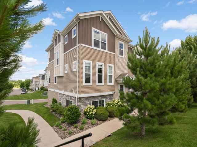 887 Roselyn Drive Victoria MN 55386 - MLS# 7091008