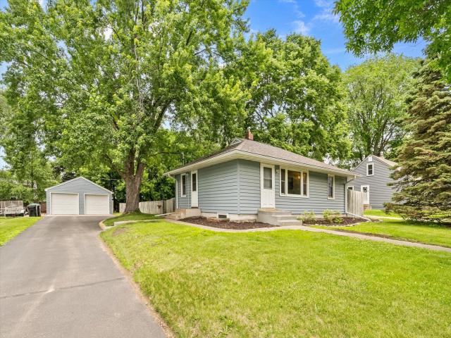 2469 Woodale Drive Saint Paul MN 55112 - MLS# 7091047