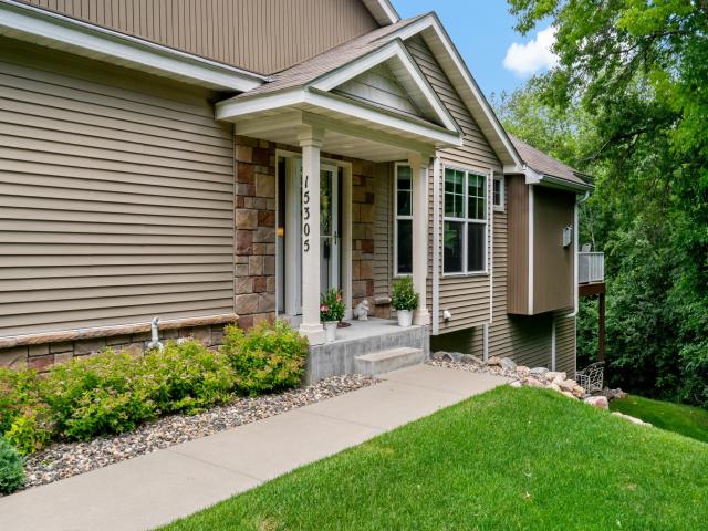 15305 Stonewood Court Burnsville MN 55306 - MLS# 7091086