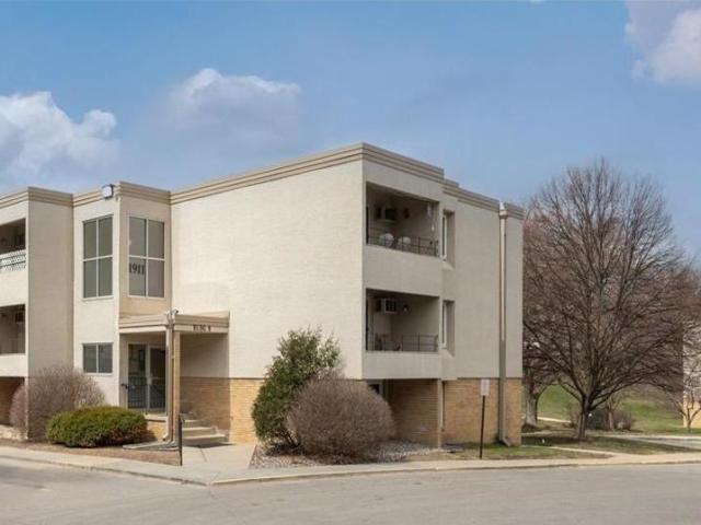 1911 Viking Drive NW Unit 11 Rochester MN 55901 - MLS# 7091217
