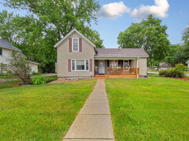 806 5th Street NW Faribault MN 55021 - MLS# 7091476