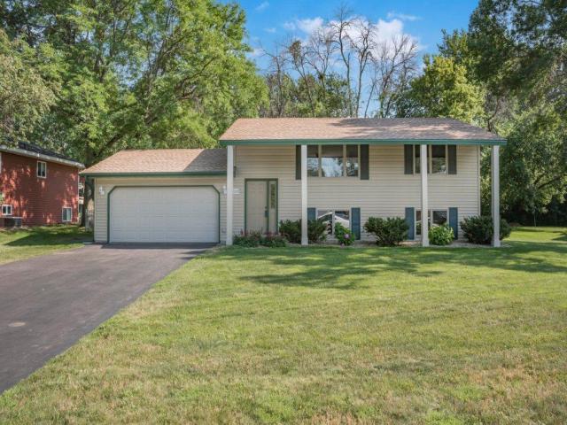 9109 Erickson Court N Brooklyn Park MN 55428 - MLS# 7091802
